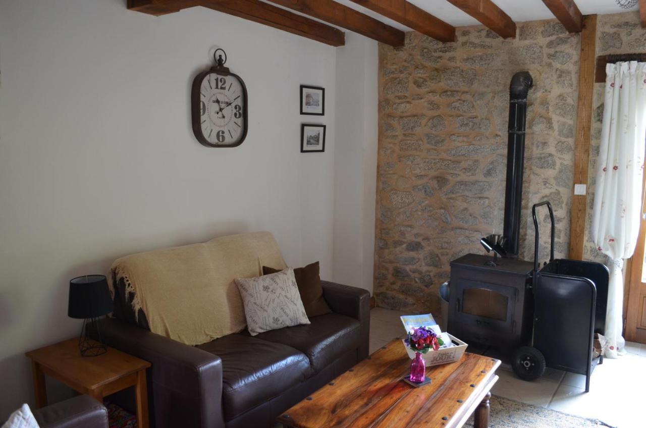 Character 2 Bed Cottage Within Walking Distance Of Bar/Restaurants Piégut-Pluviers Exteriér fotografie