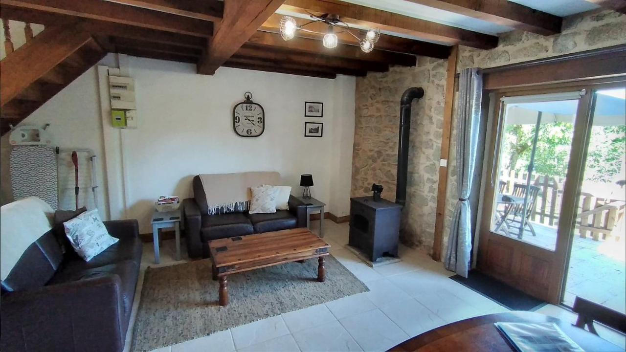 Character 2 Bed Cottage Within Walking Distance Of Bar/Restaurants Piégut-Pluviers Exteriér fotografie