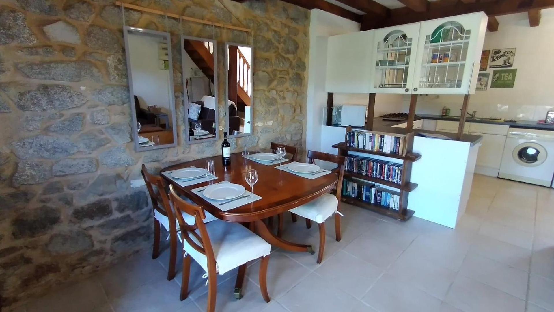 Character 2 Bed Cottage Within Walking Distance Of Bar/Restaurants Piégut-Pluviers Exteriér fotografie